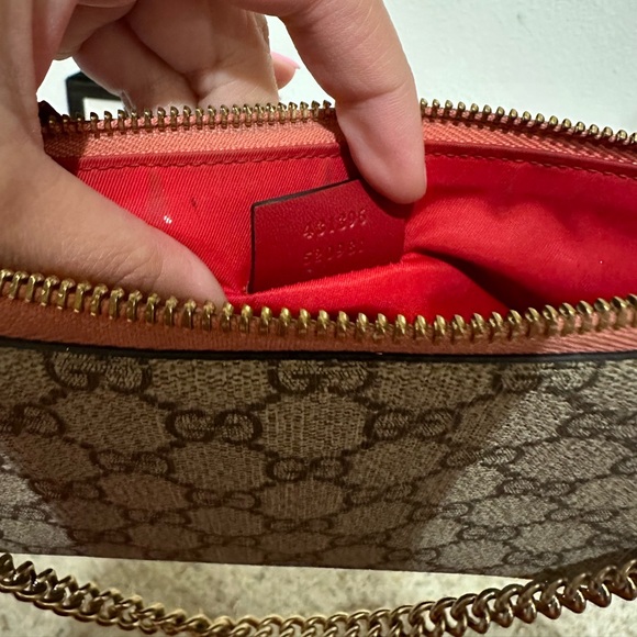 GUCCI GG Supreme Monogram Face Embroidered shoulder bag - Picture 7 of 8
